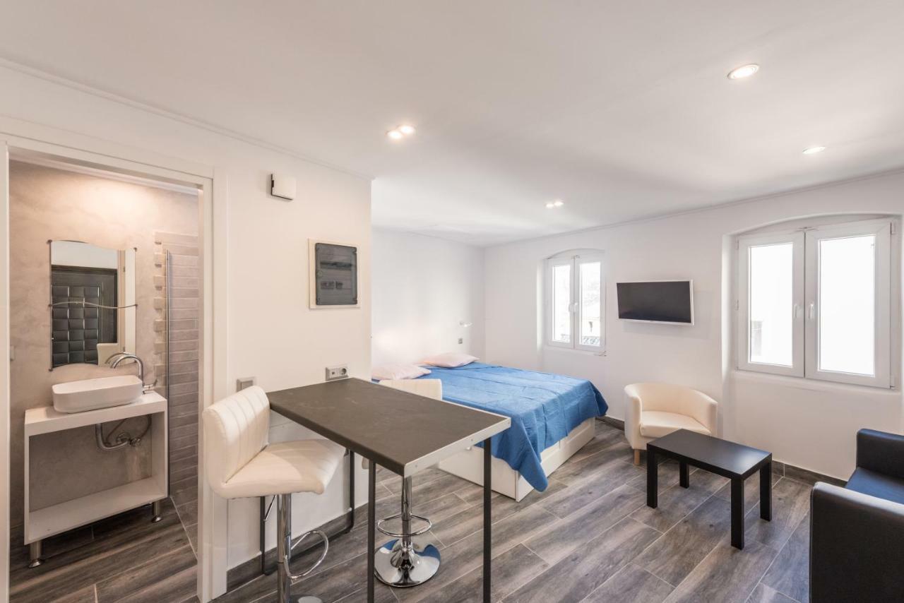 Corfu Downtown Suites מראה חיצוני תמונה